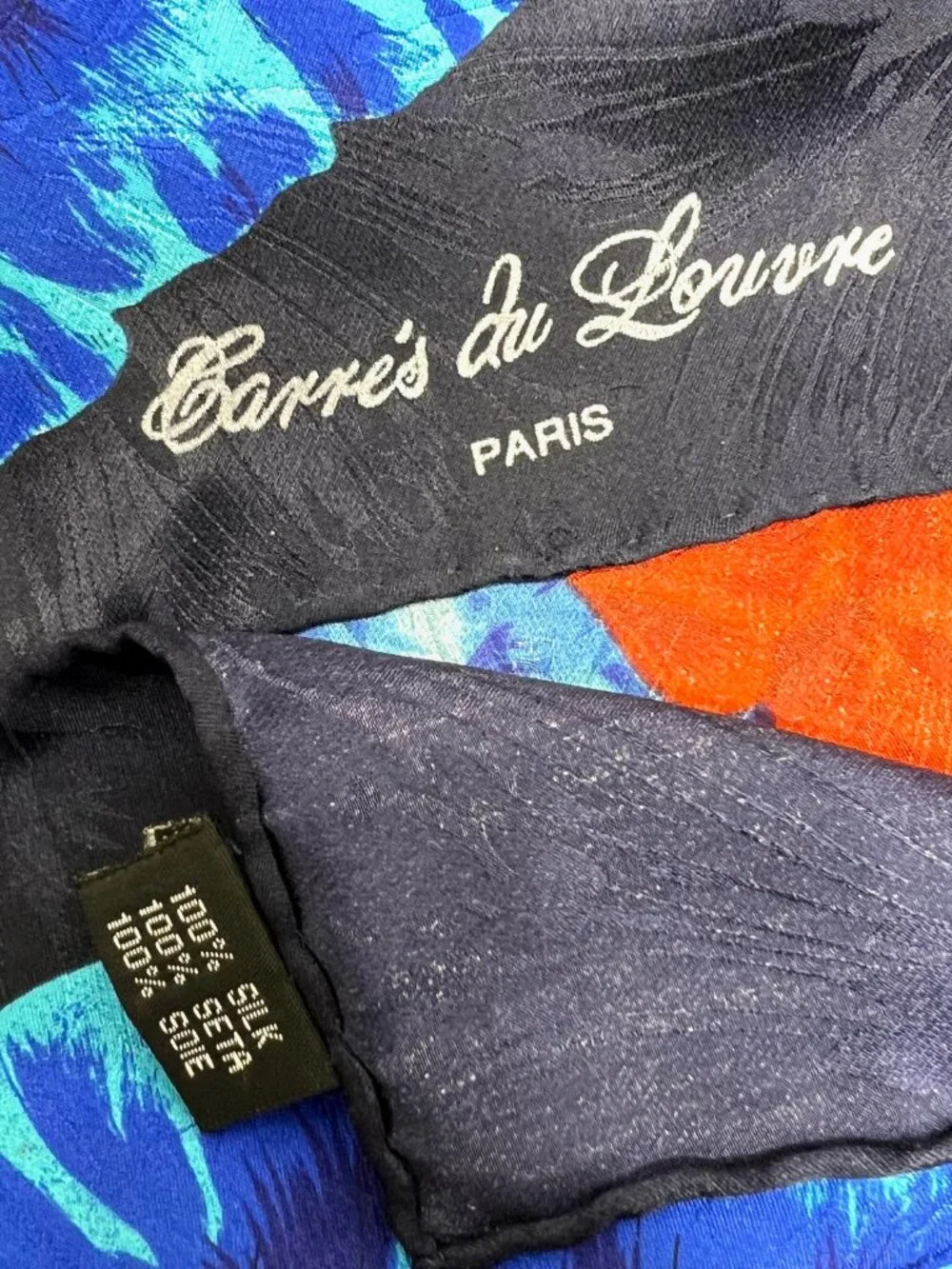 Les Carres du Louvre Paris  Silk Scarf 34"  French Louvre sit on horse ( 31) - Picture 6 of 11